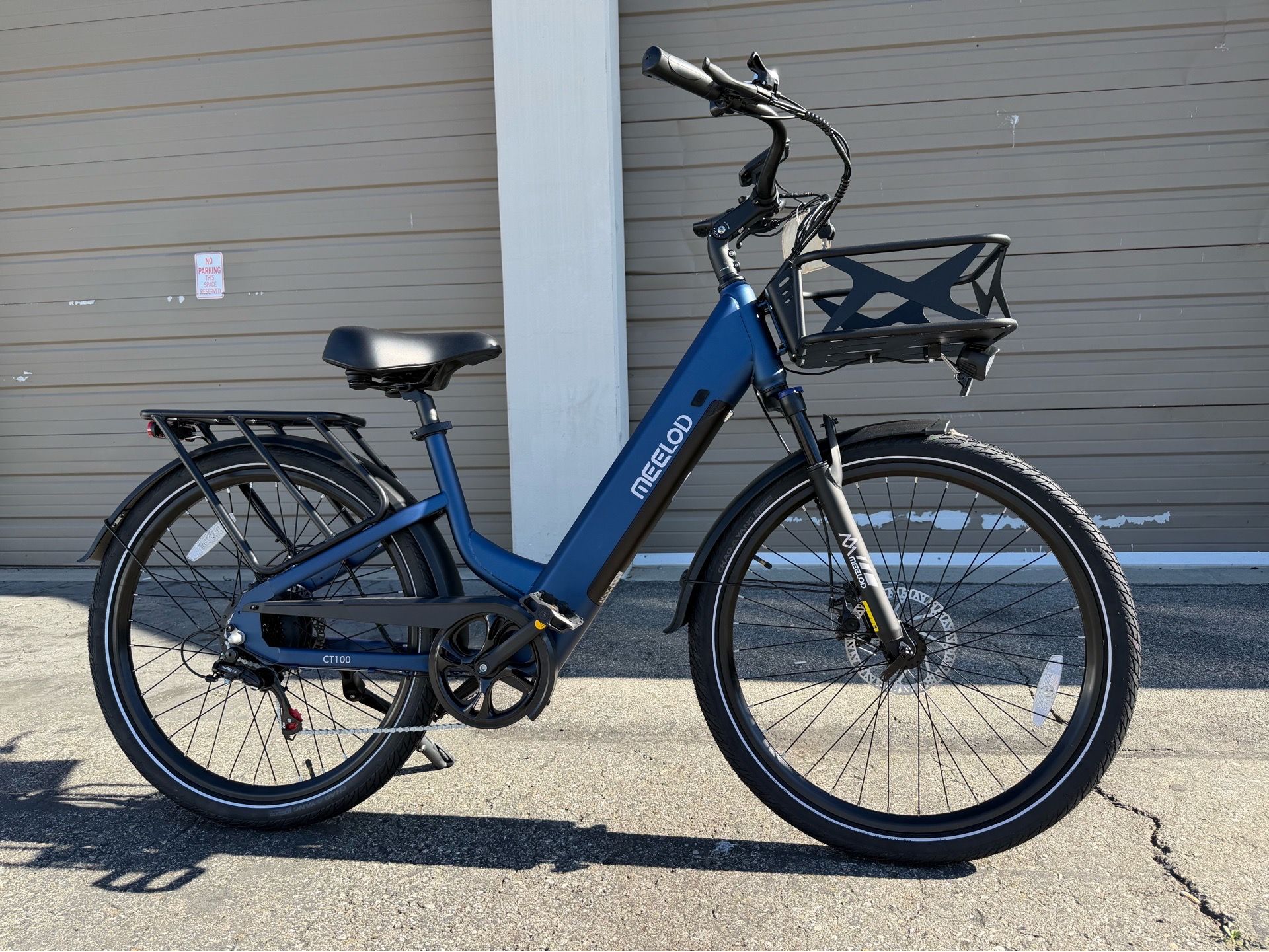 MEELOD CT100 City Cruiser 900 Watt Peak Electric Bike 60 Miles Range
