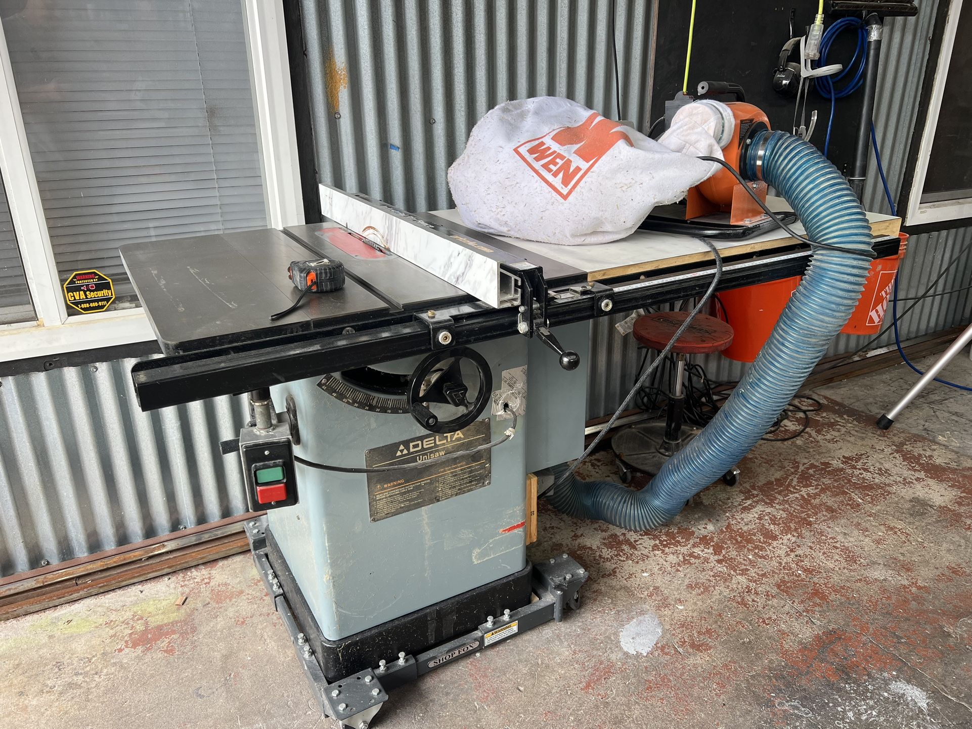 Delta Unisaw Tablesaw