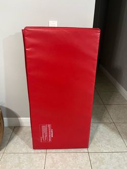 Authentic Tumbl Trak 4' x 8' Folding Gymnastics Tumbling Mat - Red