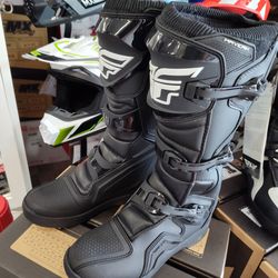Motocross Off-road Boots 3 Days Special Deal Only $85 May 3 Through May 6th Not Valid Any Other Time No Matter Who You Think You Are