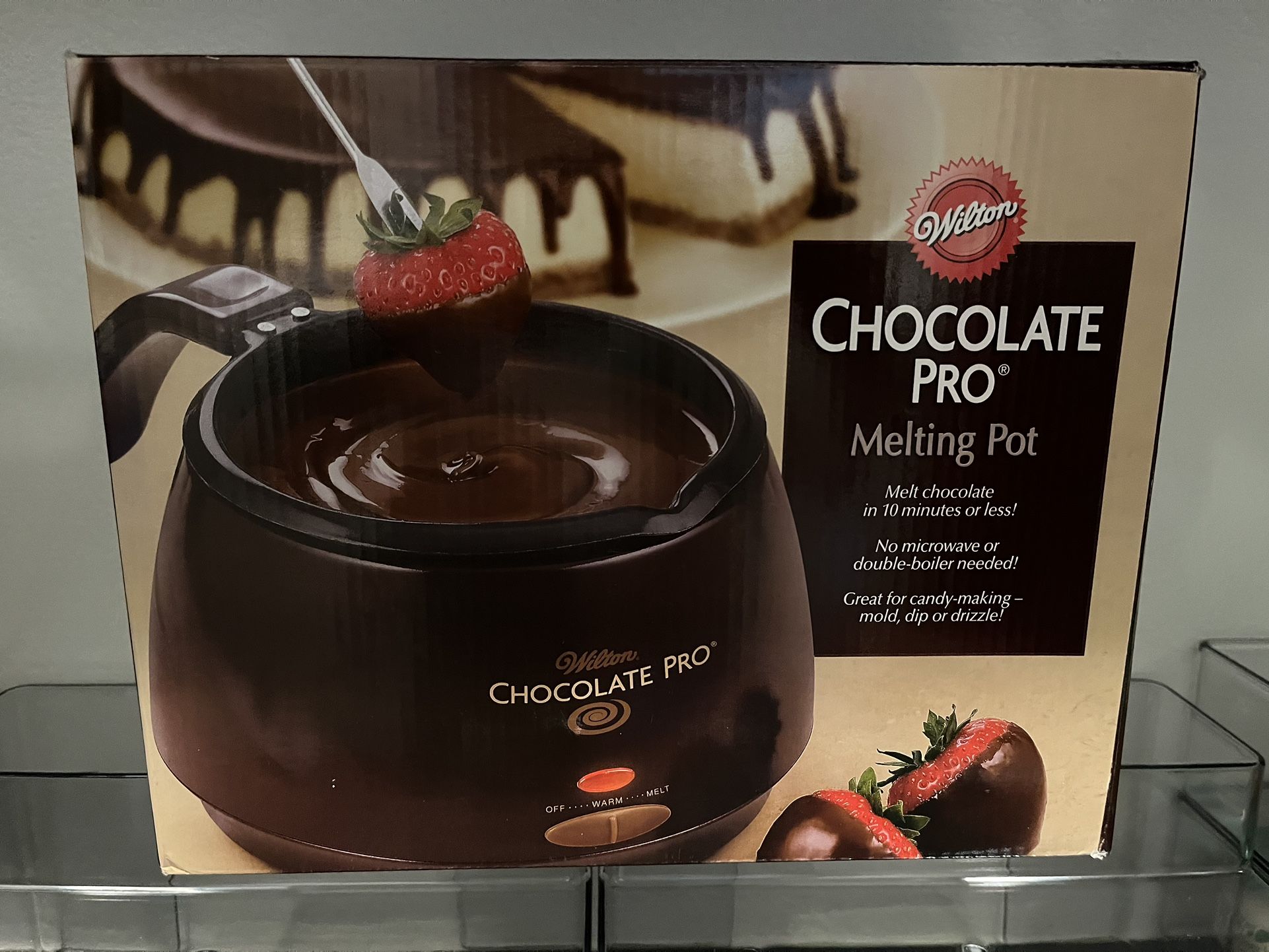 Wilton CHOCOLATE PRO MELTING POT—NEW!