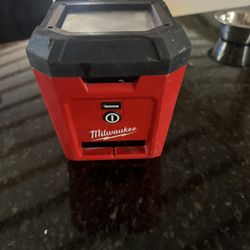 Milwaukee Rover Light 