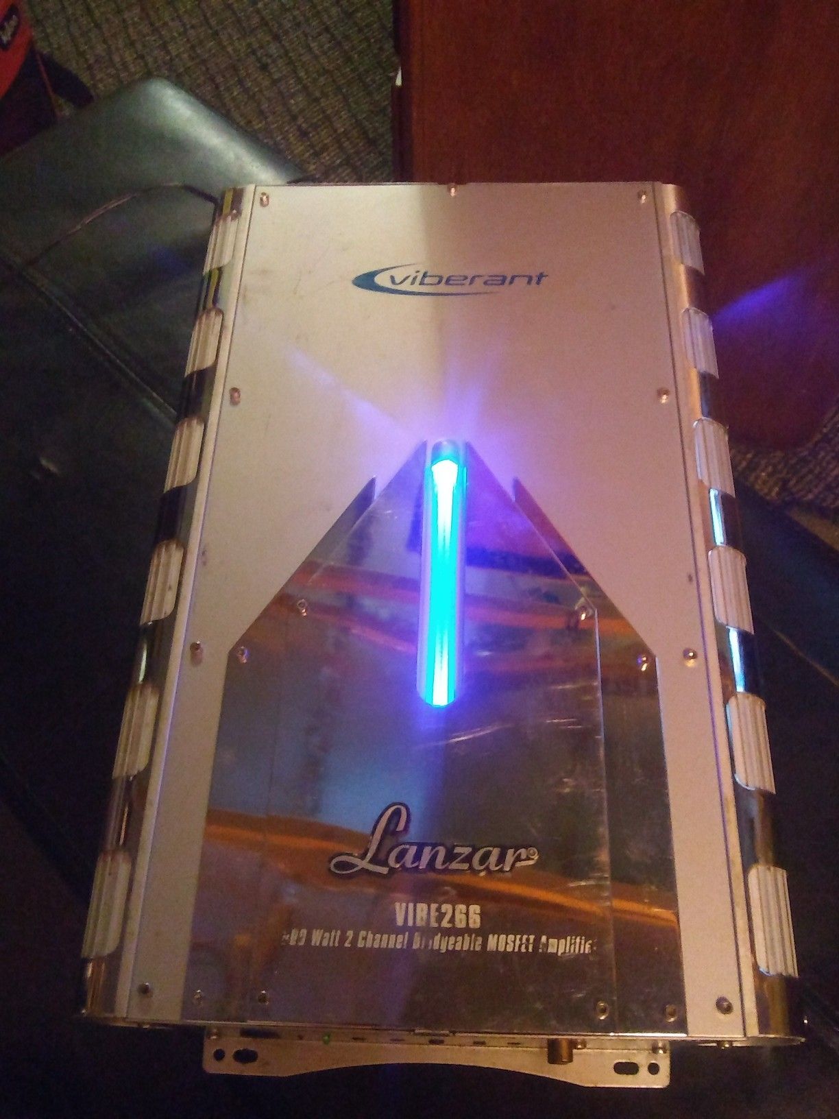 2000 watt lanzar vibe266 car amp