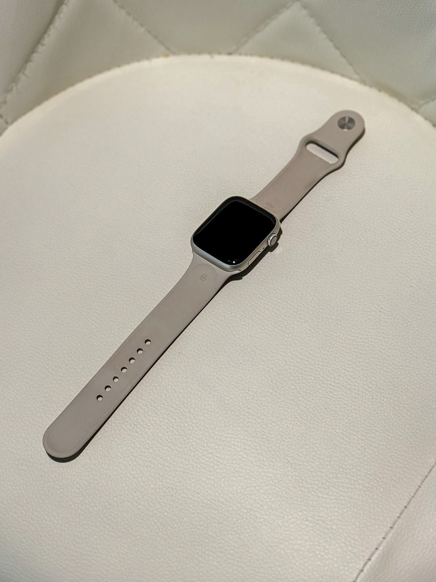 Apple Watch Series 9 45mm (GPS + Cellular) Unlocked And Sport Band
