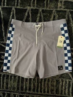 Quicksilver Boardshorts (Size 36)