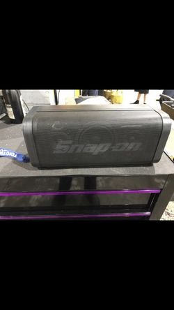 SNAP ON BLUE TOOTH SPEAKER