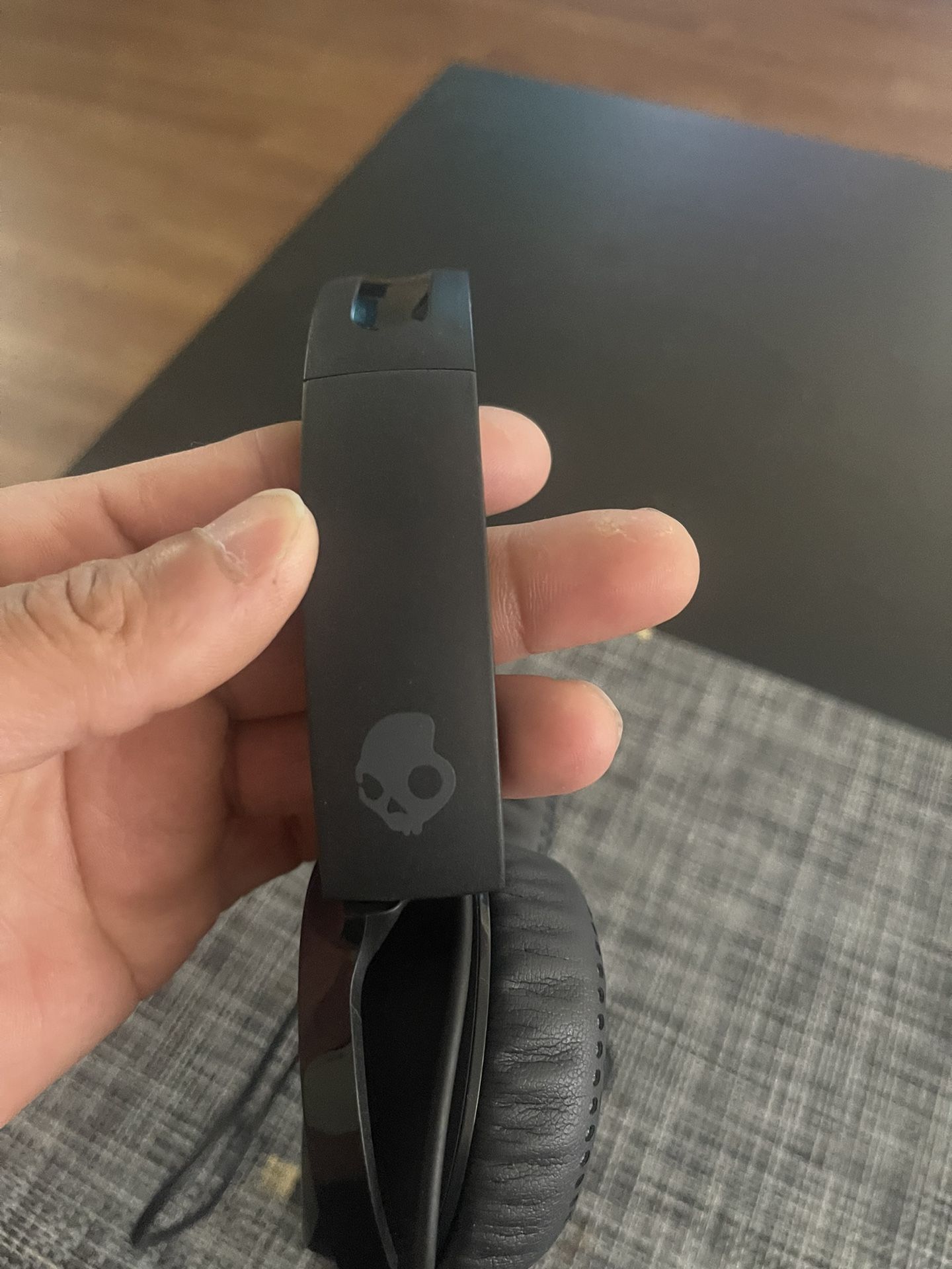 Skull Candy Wire Headphones 