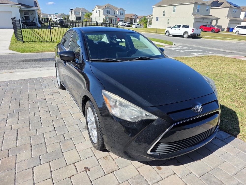 2017 Toyota Yaris iA