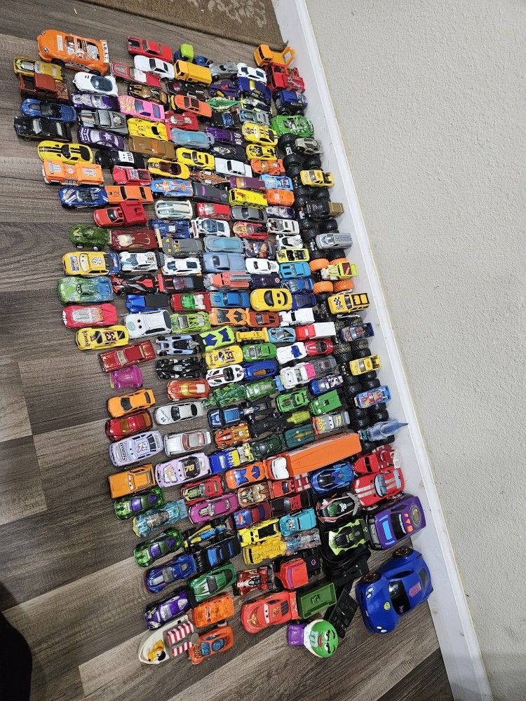 190 Hot wheels Cars