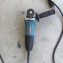 Makita grinder
