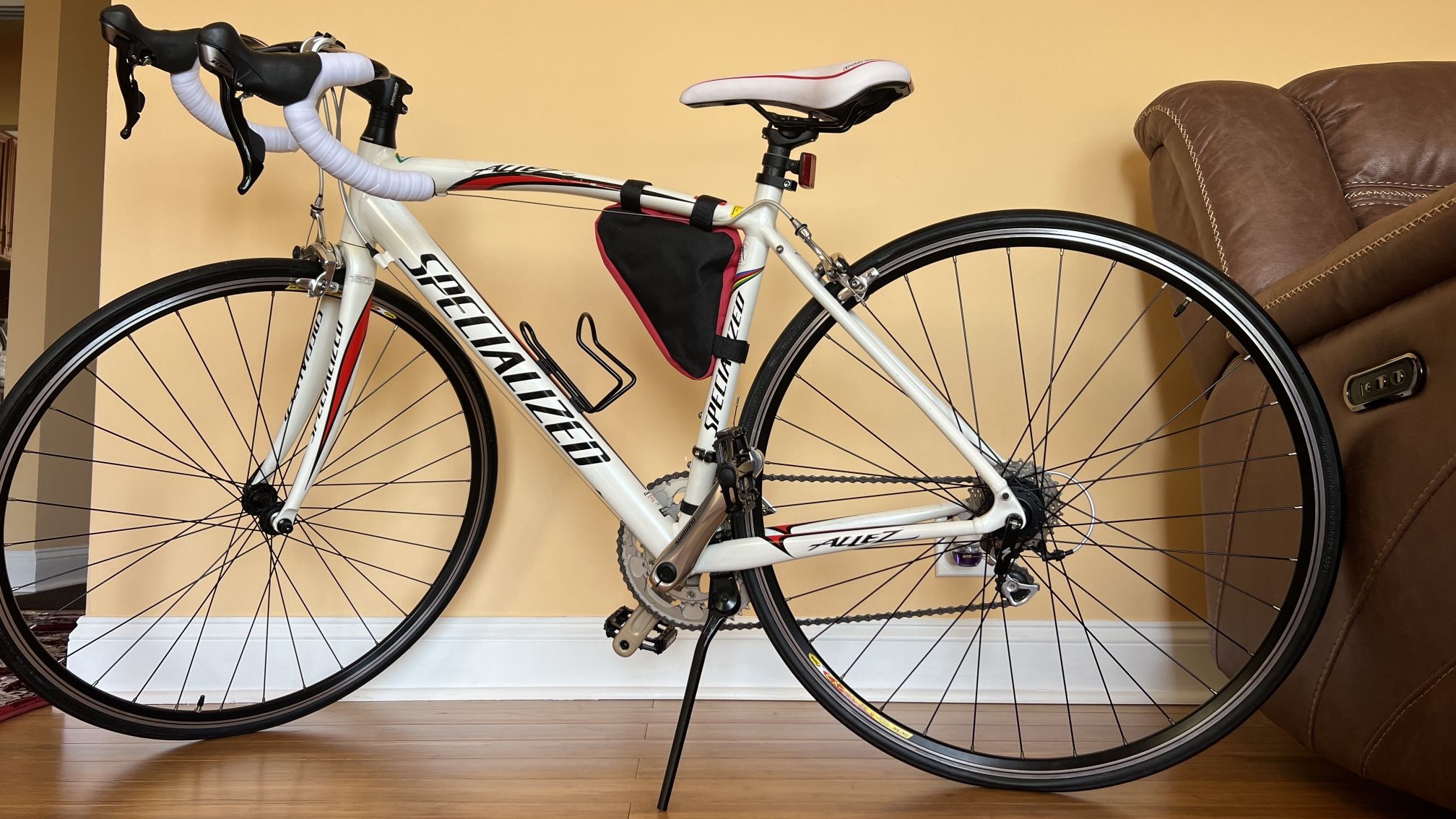 Road bike Specialized Aliez Sport