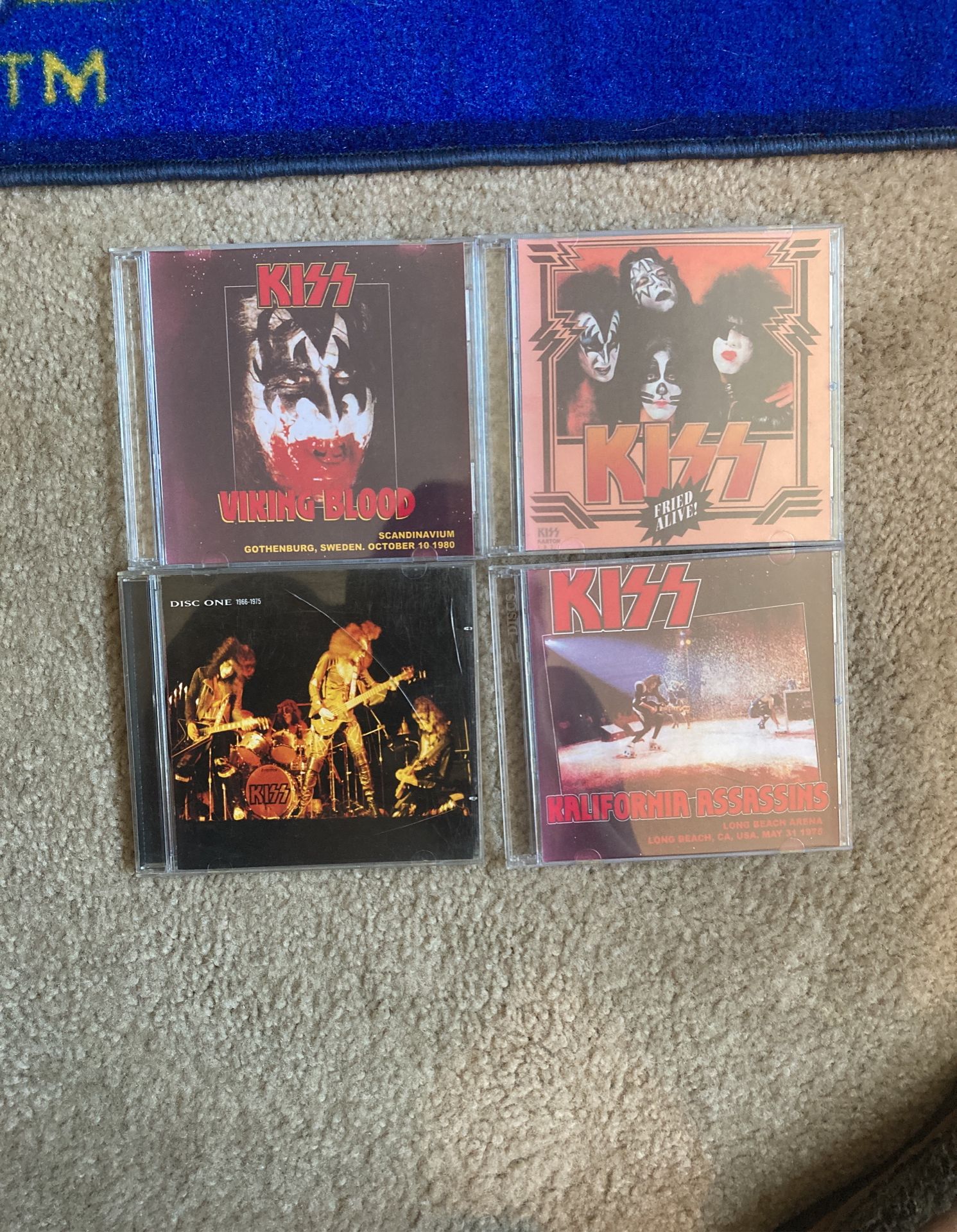 Kiss Lot of Cds , plus Ace Frehley and Disc One