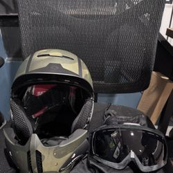 Brand New RuRoc Snowboarding Helmet
