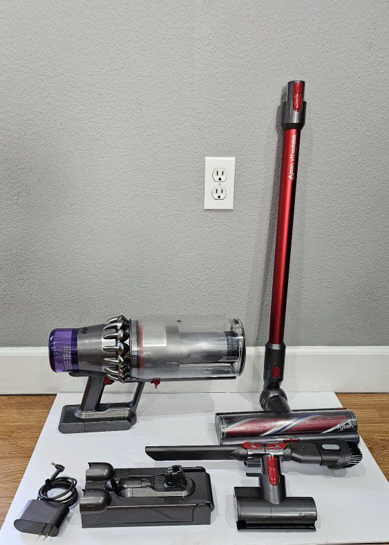 Dyson v11 outsize cordless vacuum cleaner  red