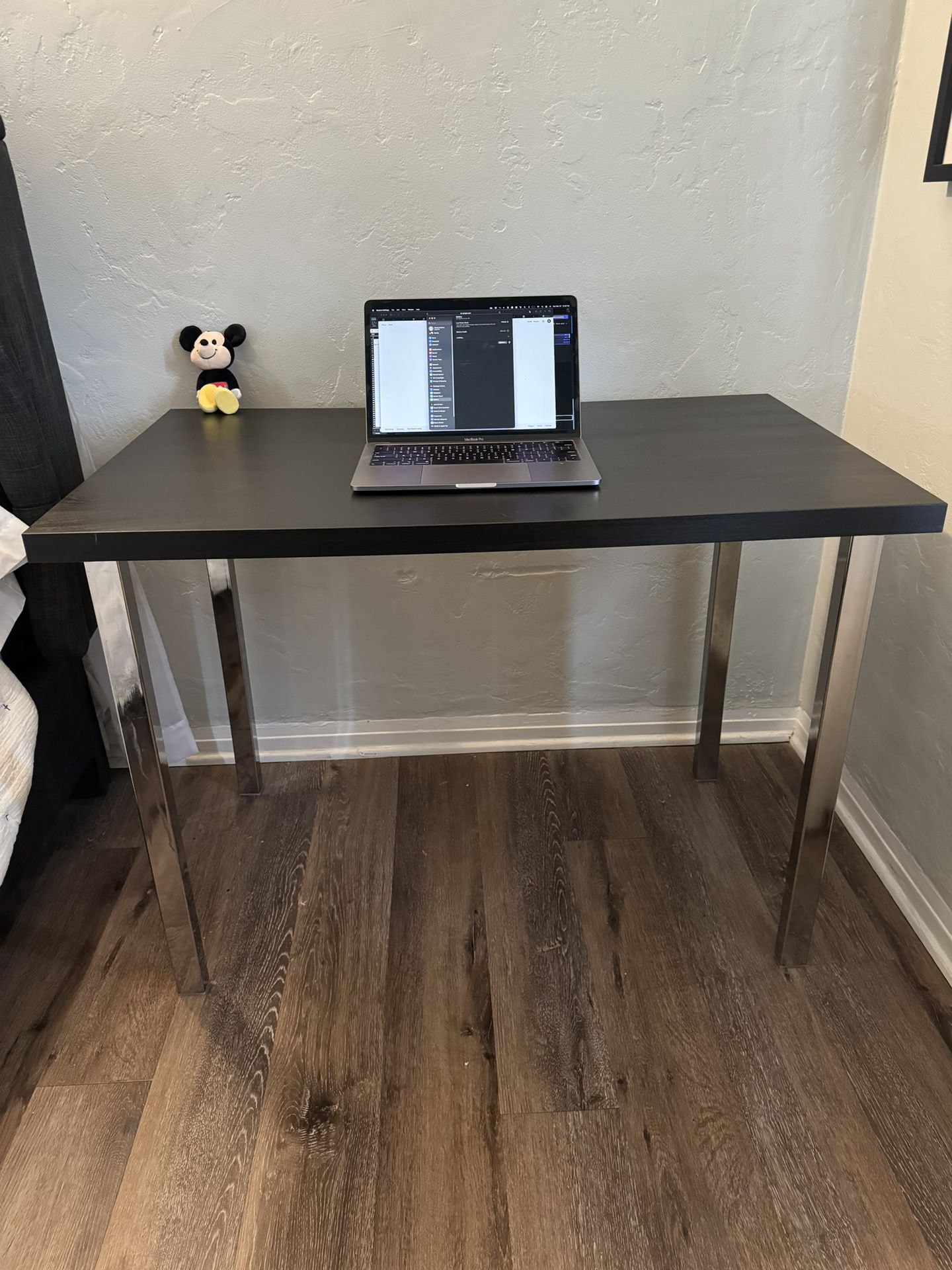 Basic Desk from IKEA 