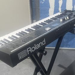 ROLAND VR-09