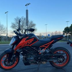 2022 KTM Duke 200