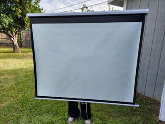 Manual Pull-Down Projector Screen in perfect condition size 5 ft by 5 ft