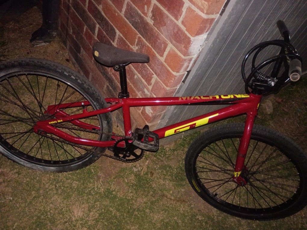 GT 'Pro 24 " Mach one"