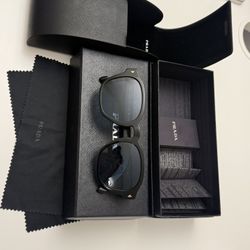 Prada Polarized PR A16S