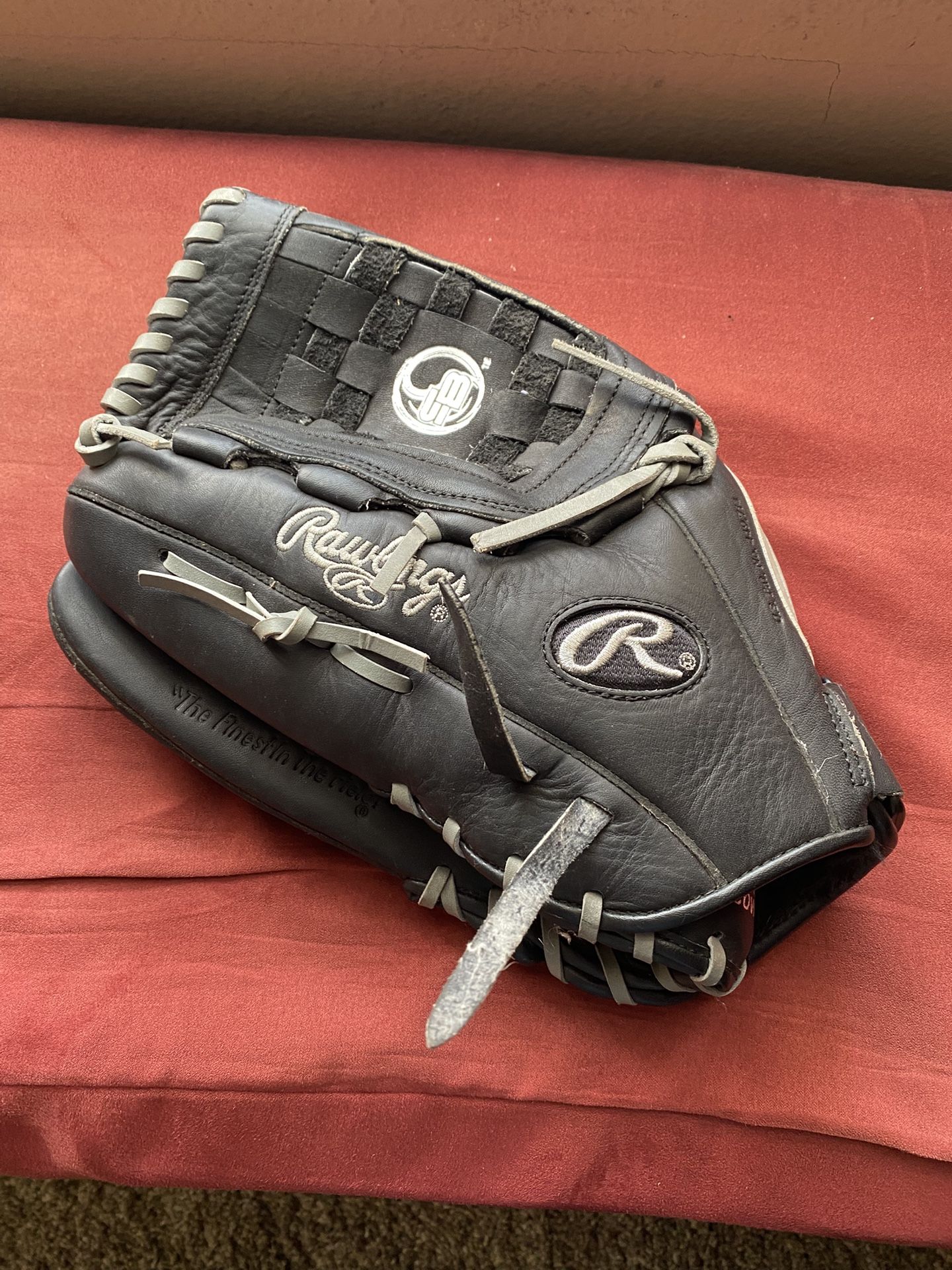 Rawlings Left Handed Glove 