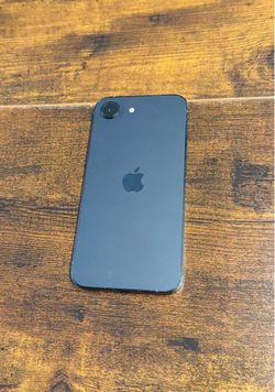 Apple iPhone 16e 128GB Unlocked