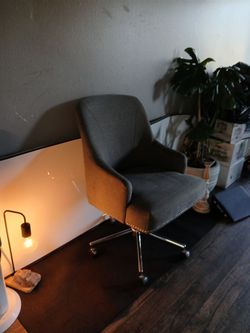 Office Chair Like New 40$