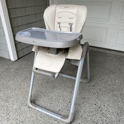 High Chair **Like new**