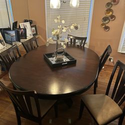 6 Piece Dinning Table Extender Included