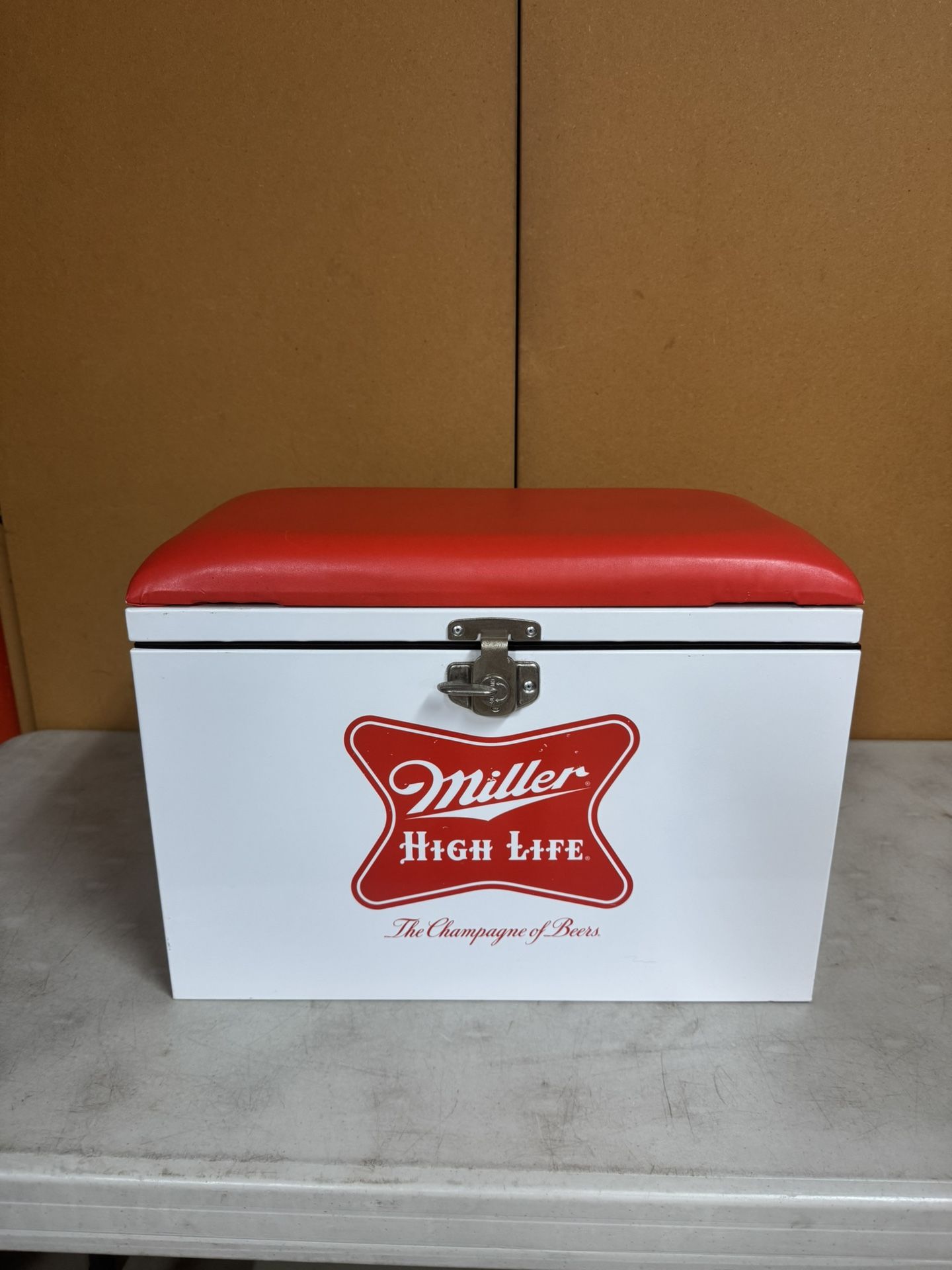 Miller High Life Metal Cooler – Vintage Style