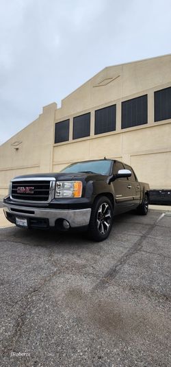 GMC SLE Sierra