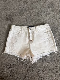 White distressed Hollister Jean shorts Size 7, W 28