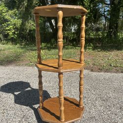 3 Tier Spindle Shelf
