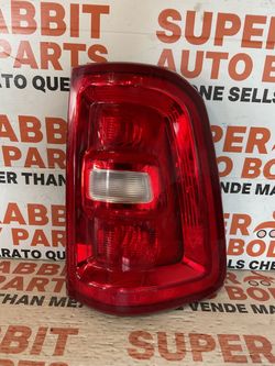2025 Ram 1500 Passenger Tail Light Halogen OEM 👀 2026