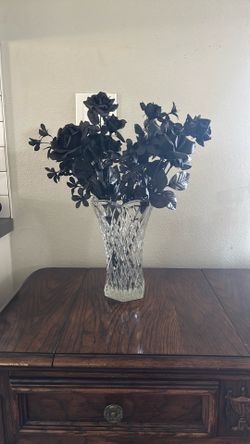 Mint Condition Brody Crystal Tulip Vase 