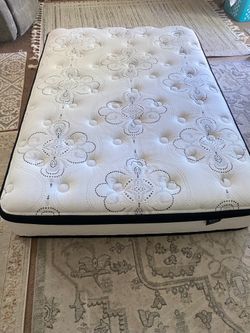 Full size mattress