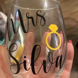 Personalized Wine Cup 