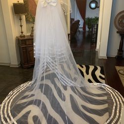 White Wedding Dress With Headpiece Veil