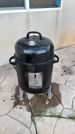 Smoker with cover