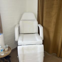 Lash & Facial Beauty Chair With Stool $265