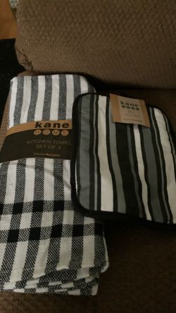 Kitchen Towels & Pot Holder