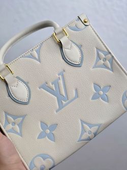 Louis Vuitton bag onthego pm