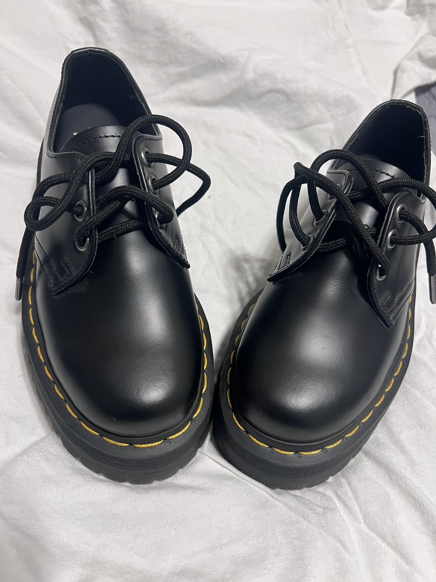 Doc Martens Woman Size 6 Boots