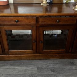 Solid Wood Tv Console/  Entertainment Center