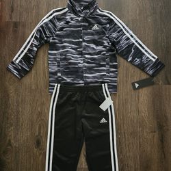 New Adidas Set Toddler Size 4 T With Tag