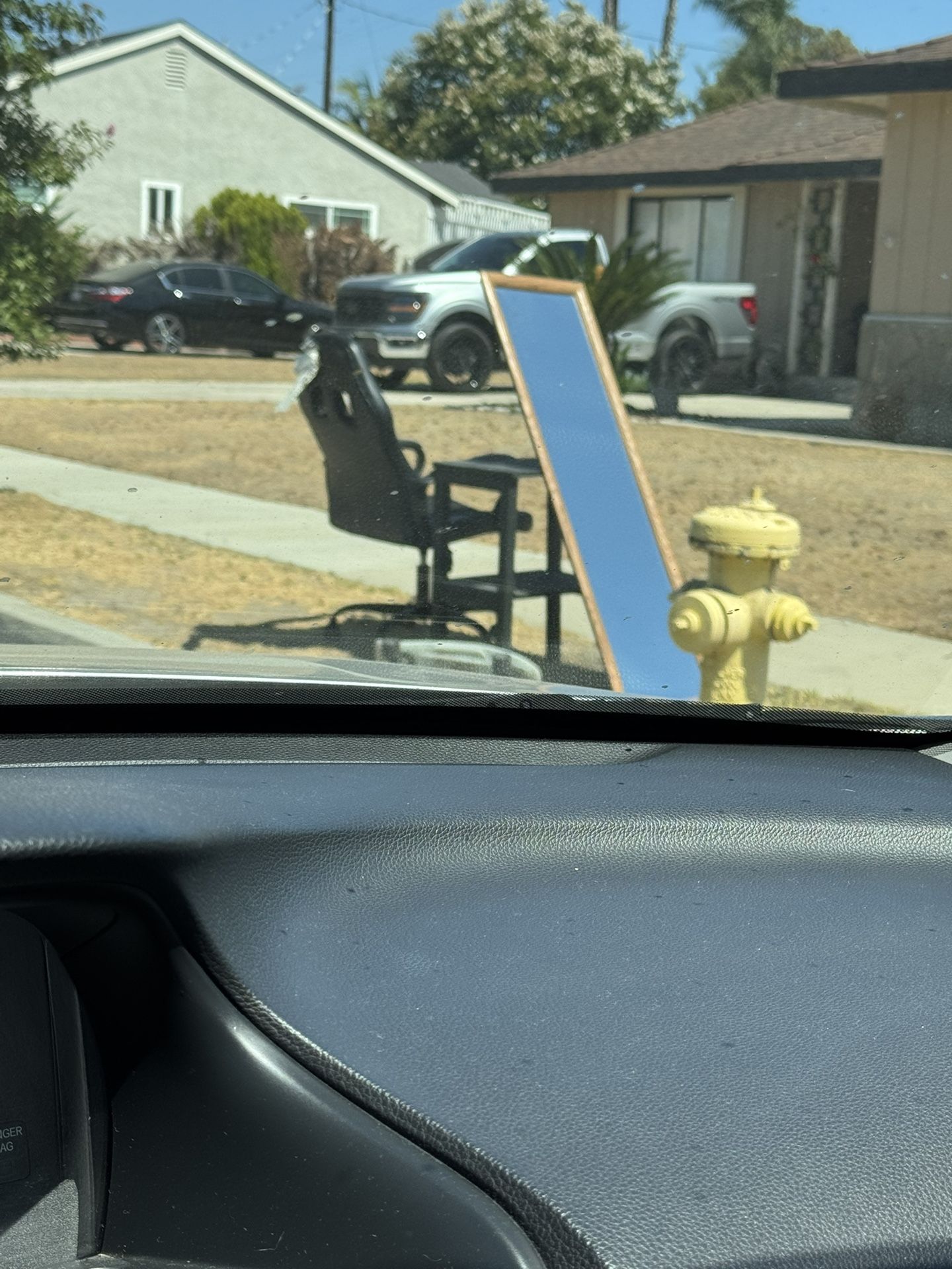 Free Mirror And Chair 