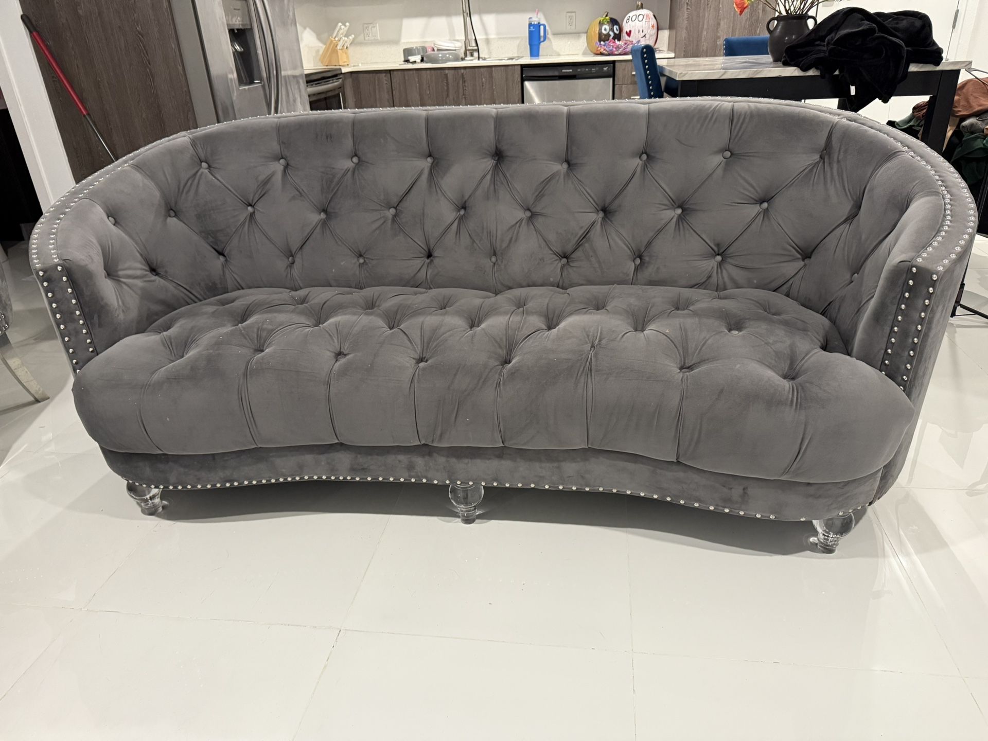 Gray Sofa & 2 Chairs Great Condition