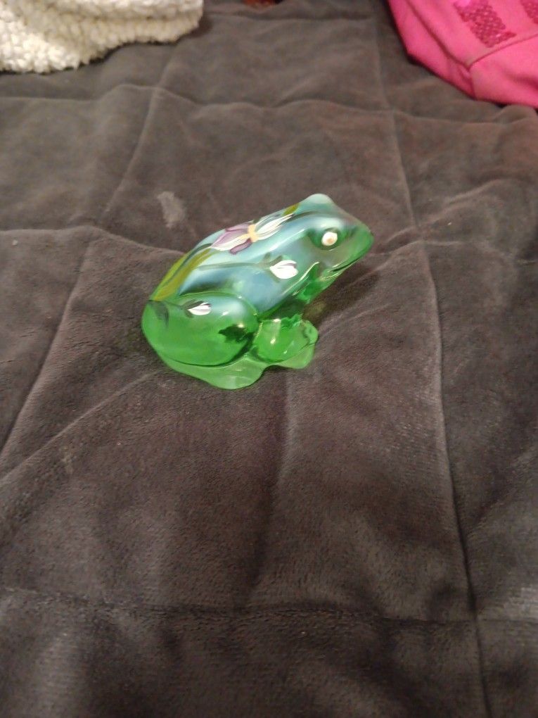 Vintage Fenton Glass Frog