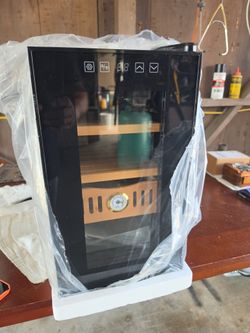 Cigar Thermoelectric Humidor