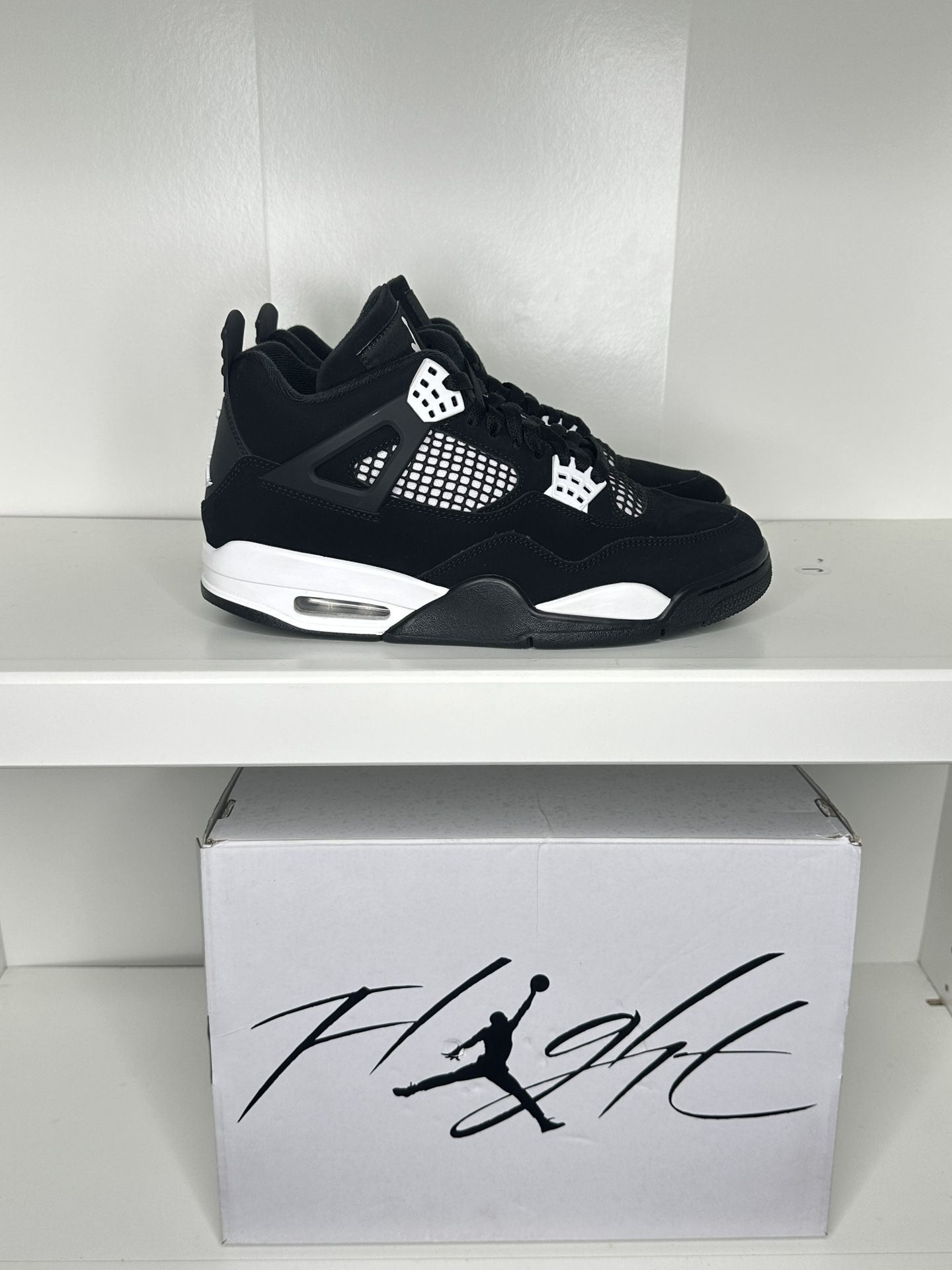 Jordan 4 White Thunder